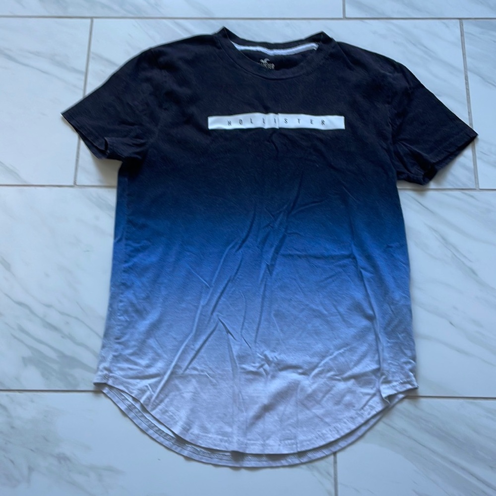 Hollister T-Shirt
